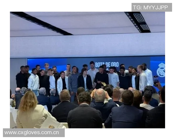 姆巴佩将于周五在伯纳乌包厢领取上赛季欧洲金靴奖盛典即将举行