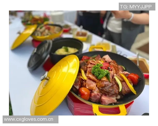 约老师称赞球队三节打卡表现出色各司其职展现团队默契与实力